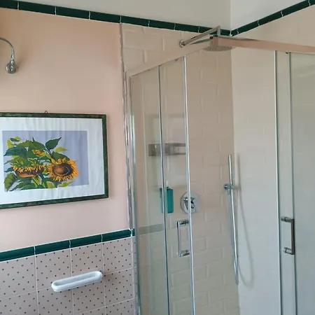 招待所 La Magnolia 卡斯特拉巴特