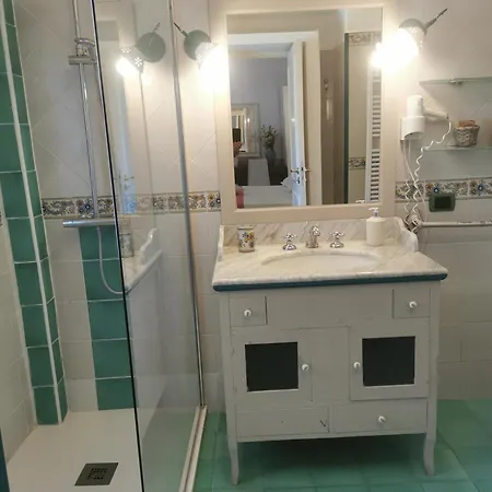 La Magnolia 招待所 卡斯特拉巴特