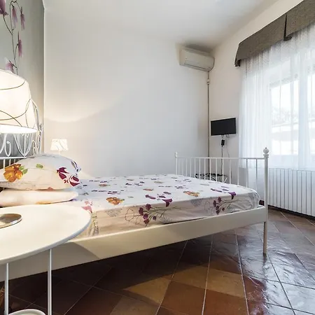 Guest house La Magnolia 3*
